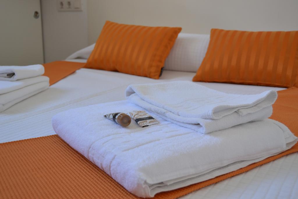 Apartamentos Living Valencia-Vitoria Pokoj fotografie
